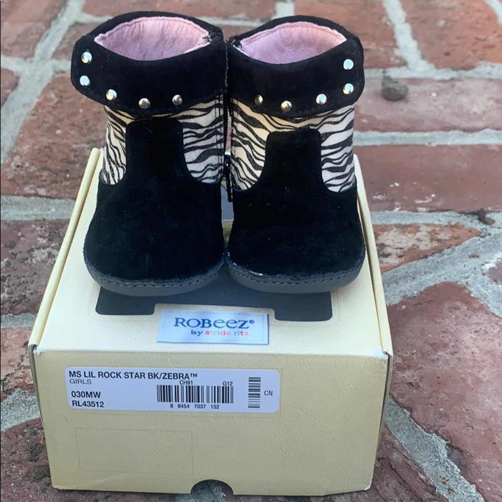NIB infant Robeez Roc Star Zebra pattern Sz. 3